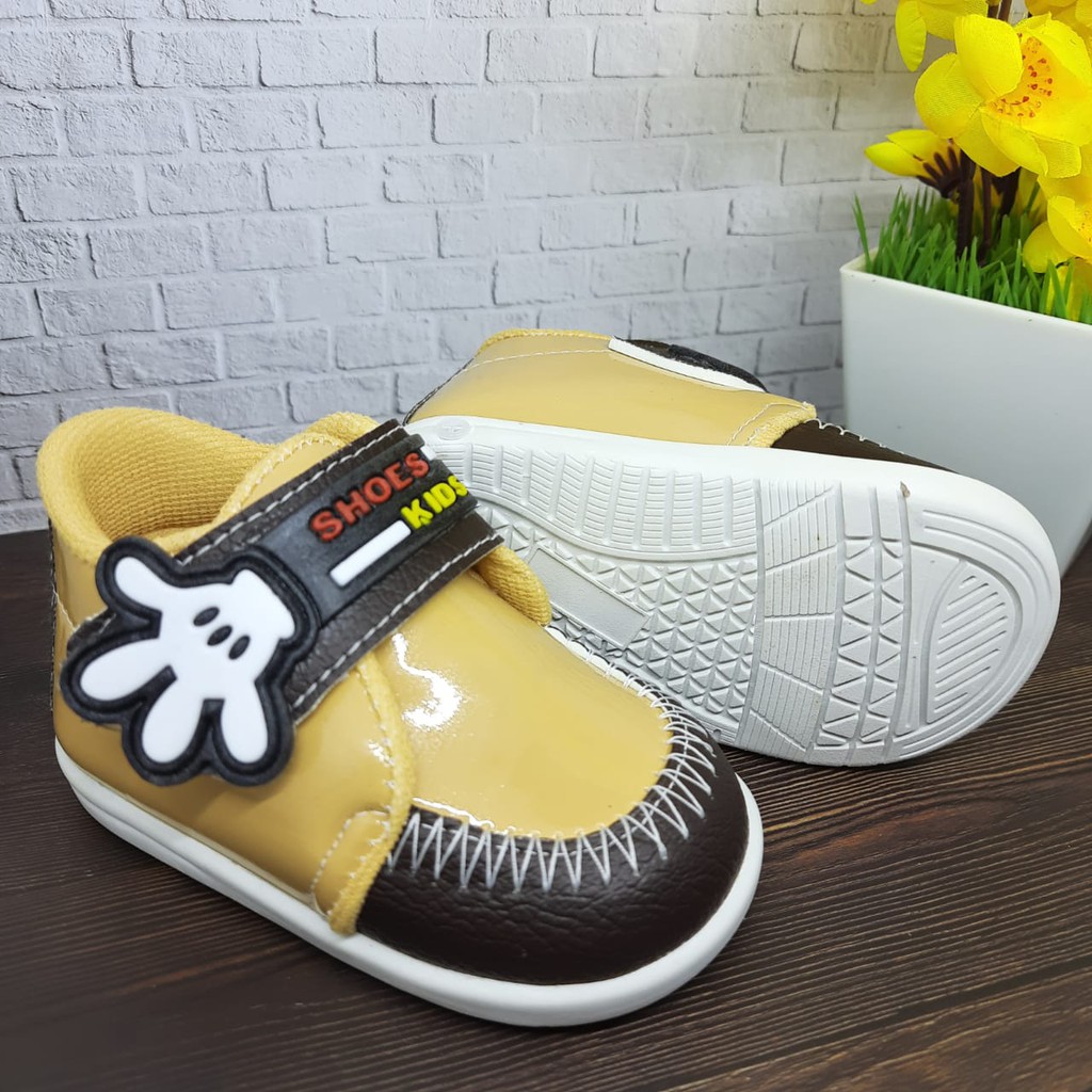 [TAMAN SEPATUKU] SEPATU TRENDY MURAH ANAK USIA 1-3 TAHUN TANGAN MICKEY MOUSE FAX06