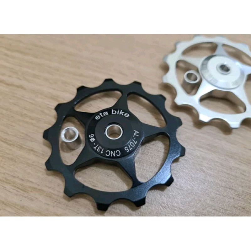 Pulley 13T eta bike alloy alumunium cnc 7075 pully 13 T roda MEROCA sealed bearing puly puley sepeda bisa rd shimano roadbike mtb road bike seli folding bike