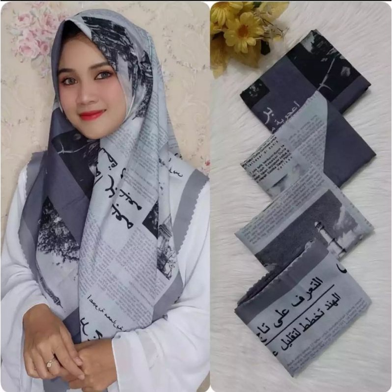 Kerudung Segi Empat Motif Koran Arab