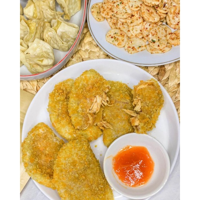 

Cireng Isi Ayam Suwir by Twentyntwo