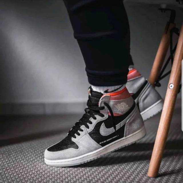  Nike  jordan 1 high og netral  grey Shopee Indonesia