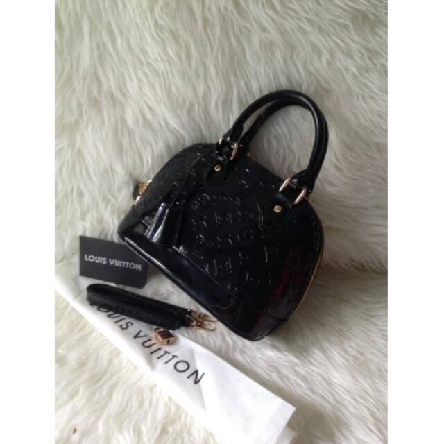 Lv Alma Glossy Black