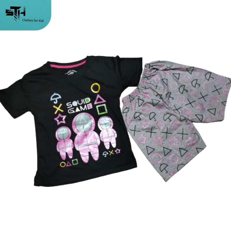 STH 3-10 tahun (1 set )[ M/L/XL/XXL ] Baju Kaos &amp; Celana Anak laki laki Cowok Cewek DISTRO Bahan Katun Cotton Combed  - SQUID GAME