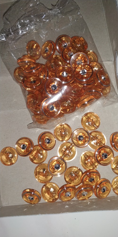 Kancing Hias Kristal Ukuran 24