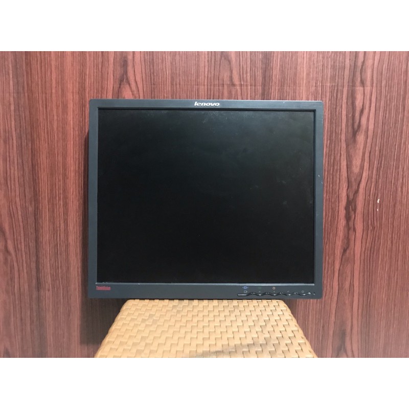 Monitor Lenovo 19” ThinkCentre L1900pA Lengkap KABEL