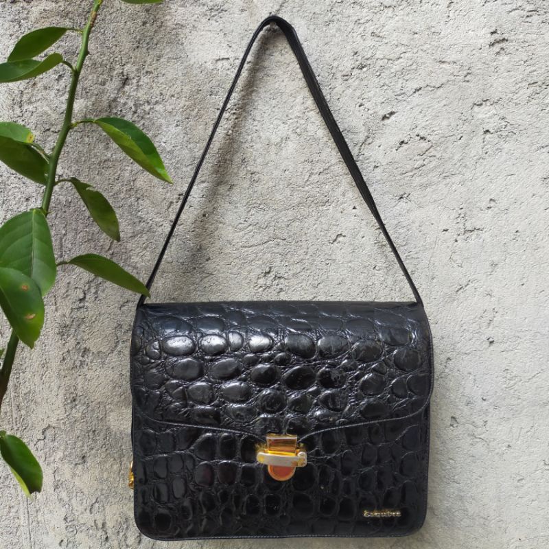 Shoulderbag/Slingbag vintage preloved brand ESQUIRE