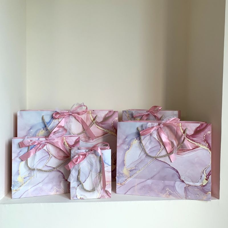 

Paper Bag souvenir kertas bungkus hadiah lucu motif pink satin