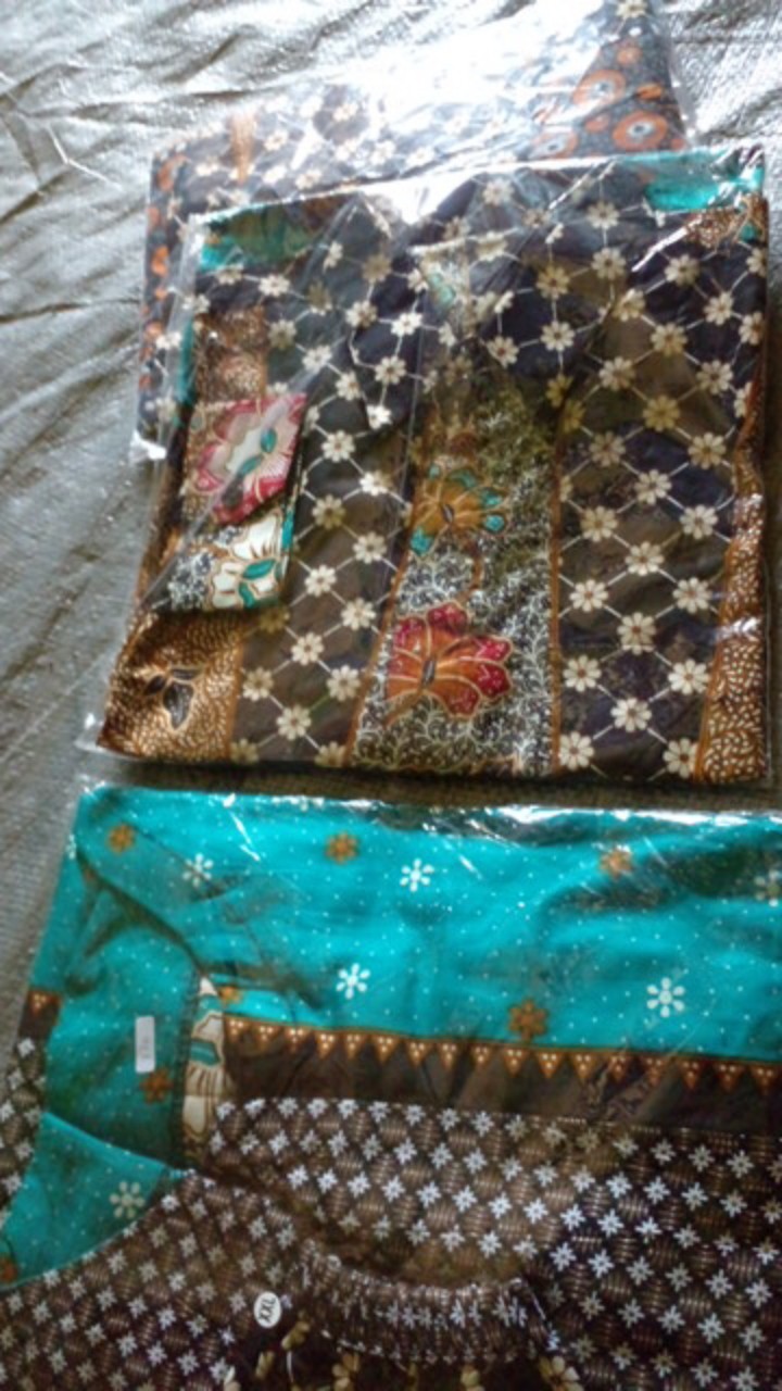 Batik Couple Keluarga Sania Ruffle Ori Ndoro Jowi Motif Hijau Tosca Lancip