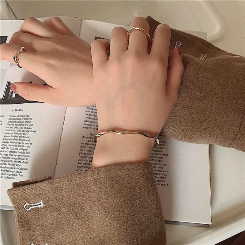 FerenHongXia Fashion women's accessories Korean style simple design bracelet / gelang / lubukpakam / medan / deliserdang / serdangbedagai