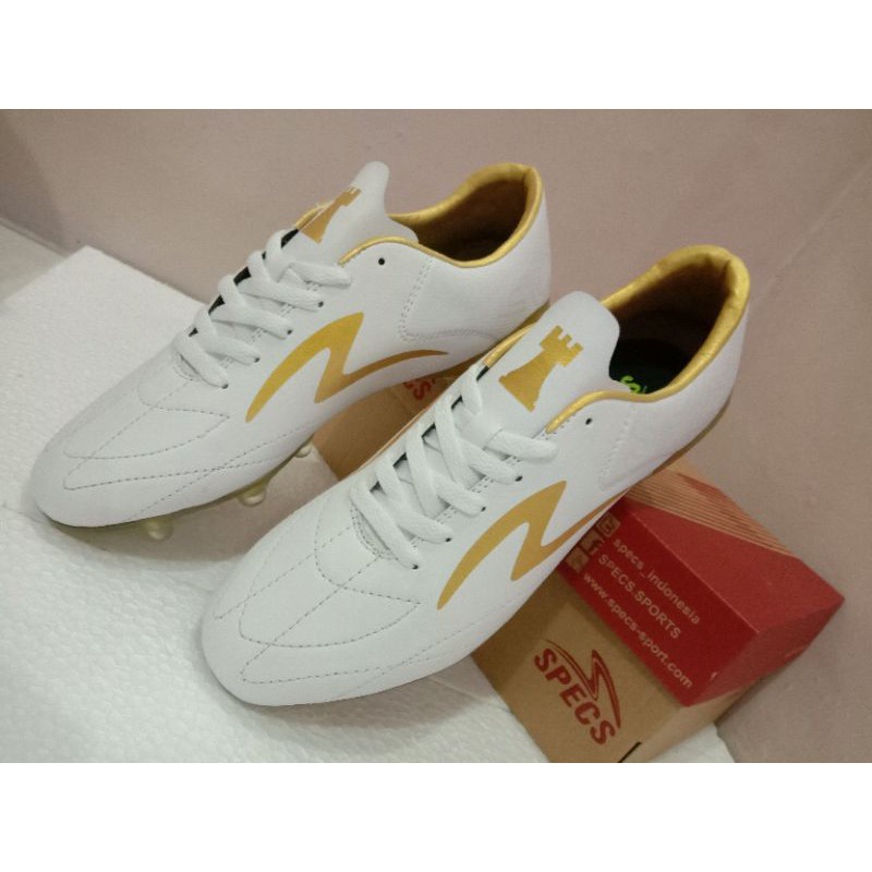 Sepatu bola putih gold specs