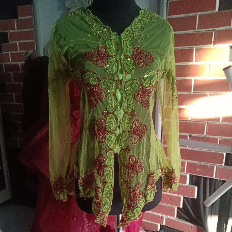 kebaya payet preloved