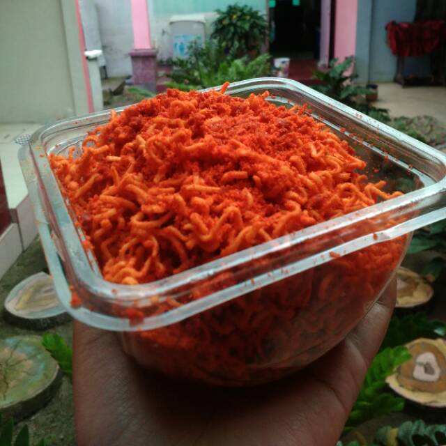 

Mie kriuk by Omah Makroni