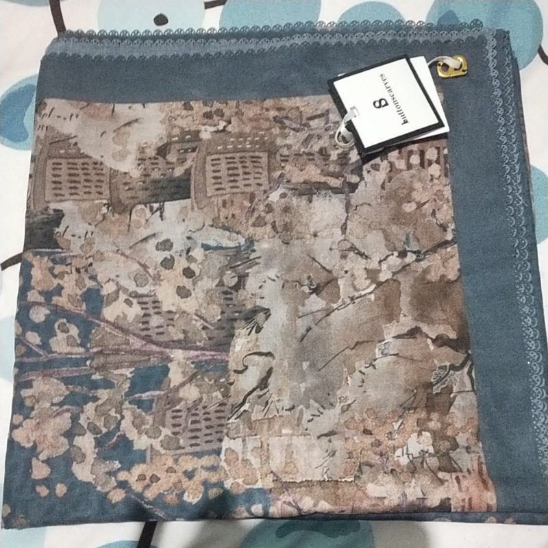 Buttonscarves New York Colector edition Malibu