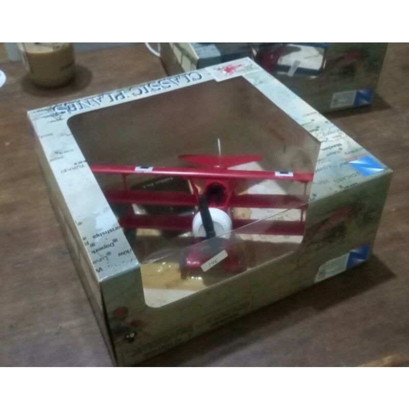 diecast pesawat terbang Fokker dr.1 miniatur klasik planes sangat jadul pesawat jaman dulu...bisa ju