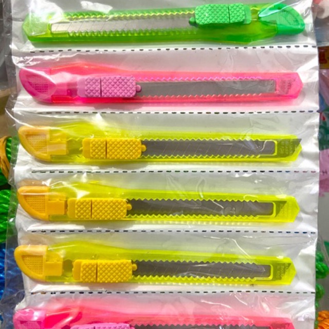 

cutter / pemotong kertas