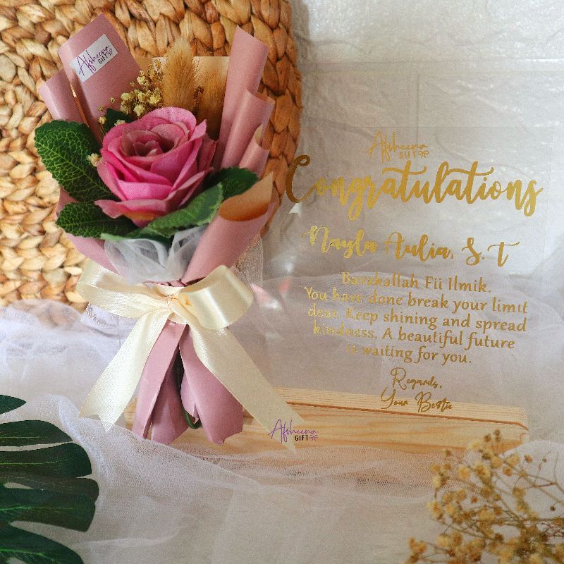 Akrilik Custom / kado wisuda / buket akrilik
