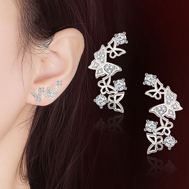 2pcs Anting Stud Desain Kupu-Kupu Aksen Kristal Warna Silver Dan Emas Untuk Wanita