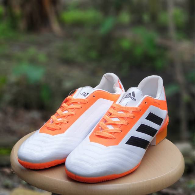 Sepatu Futsal Adidas Predator Size 39-43 Grade Ori Made In Vietnam