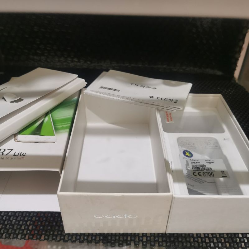 kardus hp oppo R7 lite Bekas ori