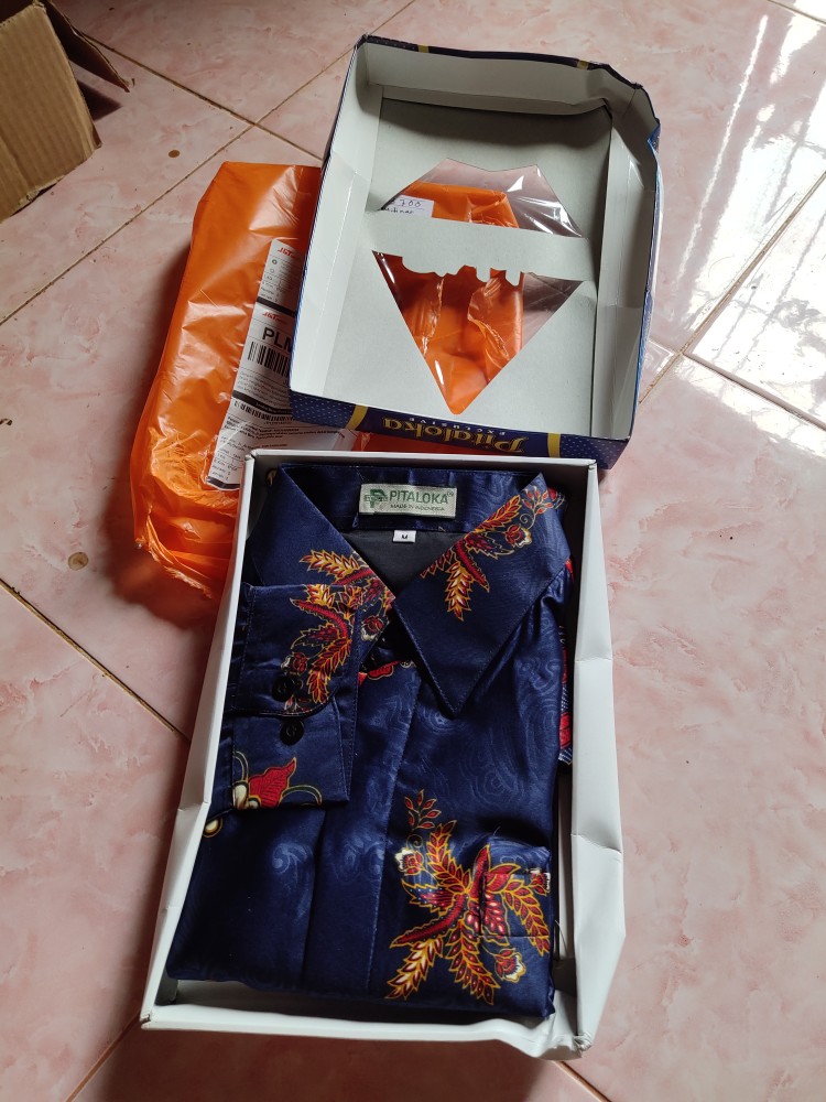 Kemeja Batik Pria Semi Sutra Emboz Exclusive Puring Istimewa Bahu Pakai Busa