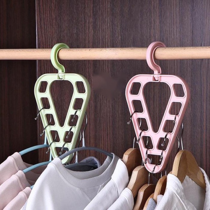 Gantungan Hanger Baju Bentuk Segitiga