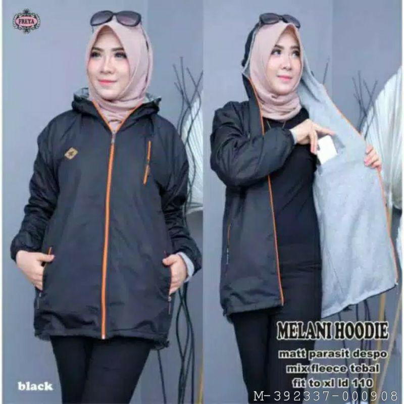 Jaket Hiking Wanita Outdoor