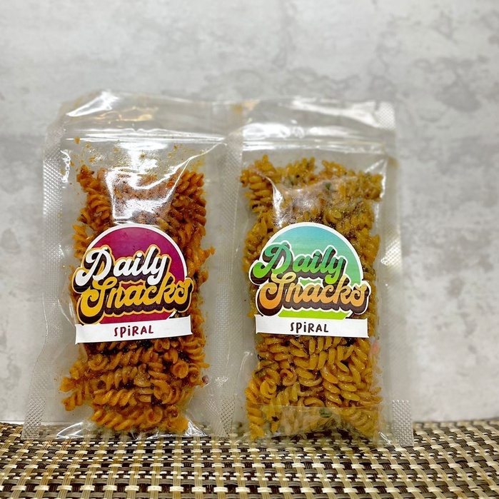 MAKARONI SPIRAL KERIPIK SPIRAL PEDAS BY DAILY SNACK