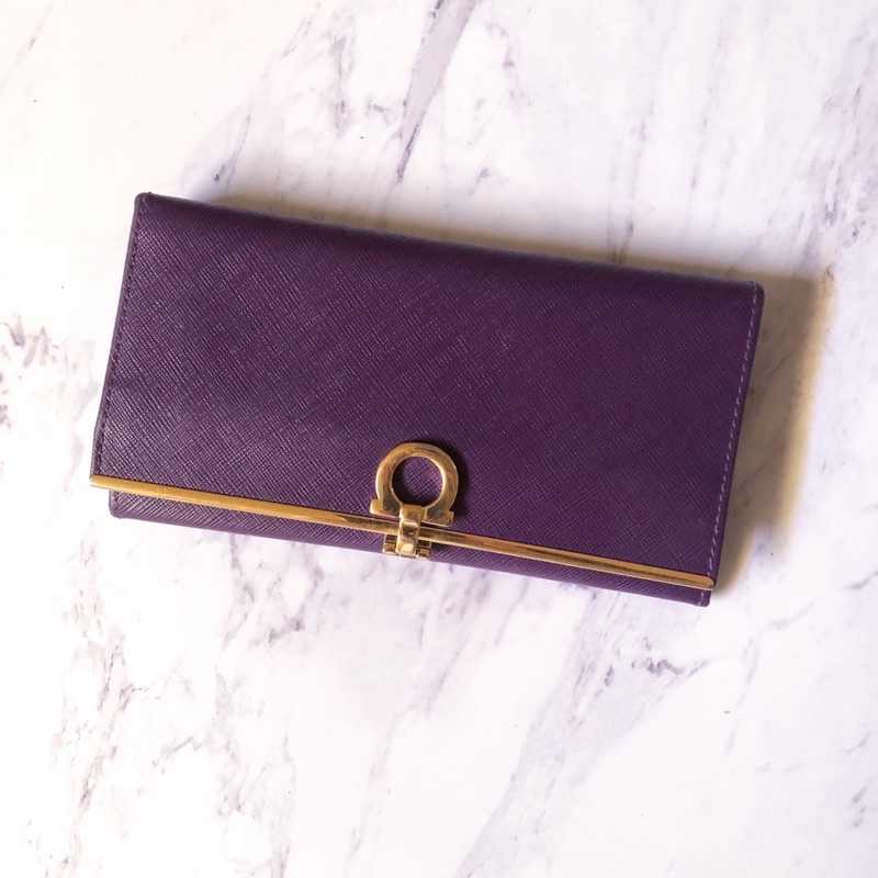 Salvatore Ferragamo Gancini Icona Continental Wallet Dompet
