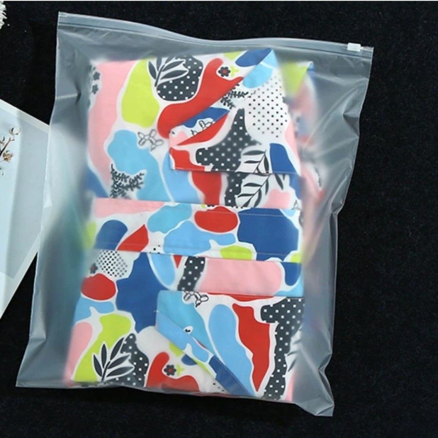 POUCH ZIPPER Ziplock Pouch Travel Polos Zipper Storage Bag Tas Pemisah Barang Make Up Transparan Plastik