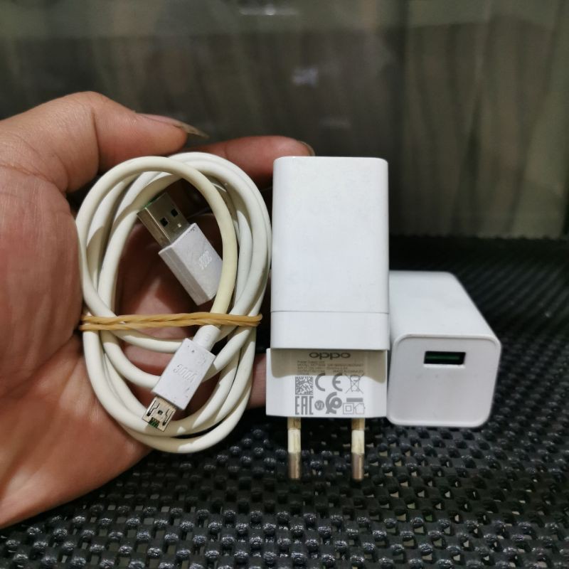 Charger Oppo F3 plus bekas copotan Original 1000000%