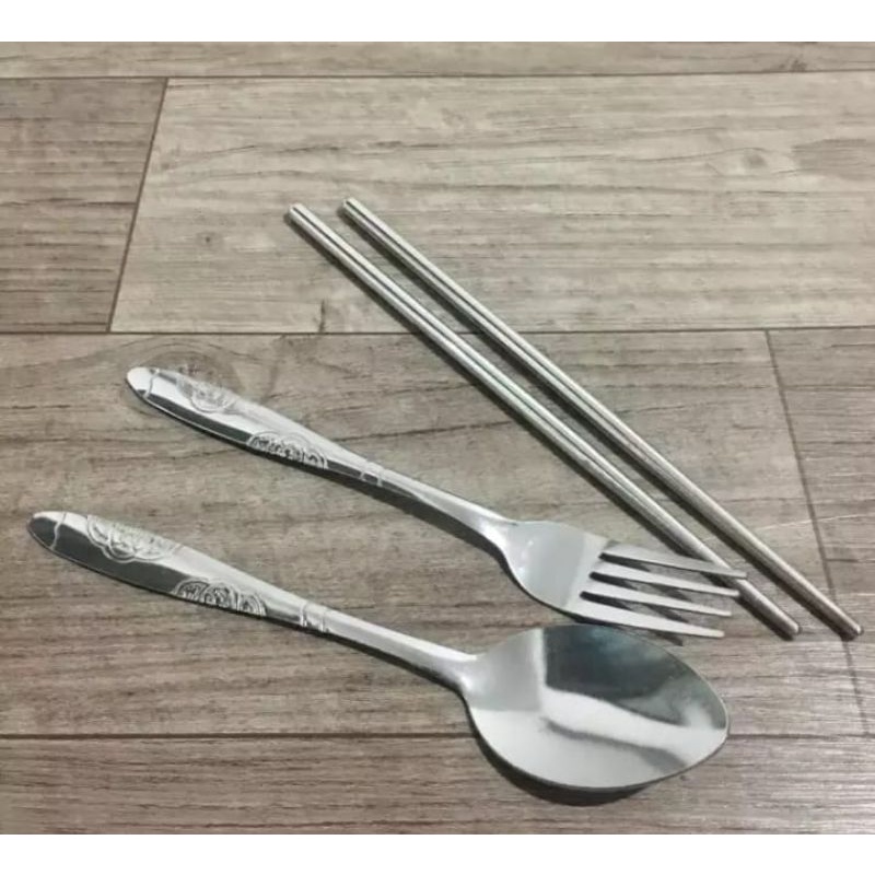 sendok makan set stainless