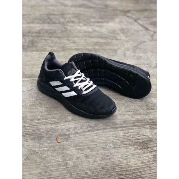 sepatu olahraga sepatu lari ADIDAS QUESTAR PRIA