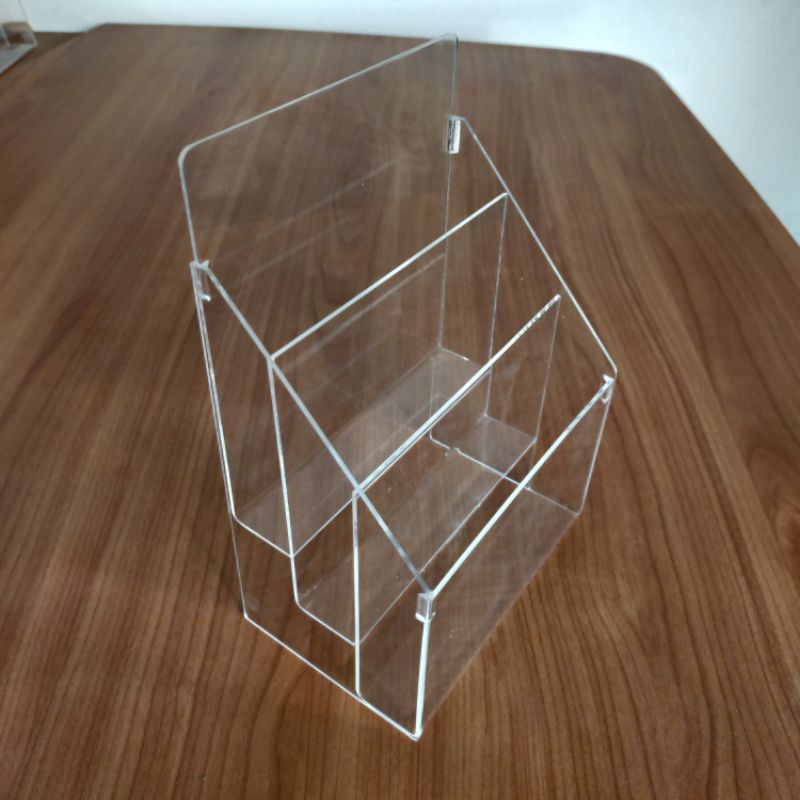 

Tempat brosur Akrilik 3 susun/ Akrilik brosur 1/3 A4