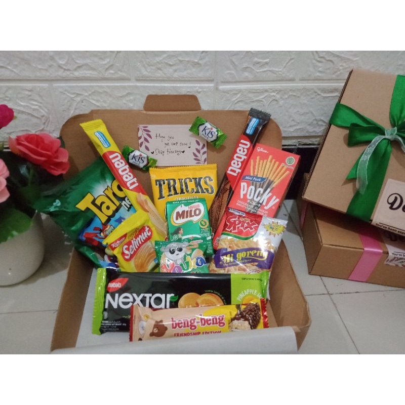 

HAMPERS JAJAN MURAH/HAMPERS JAJAN SPESIAL/SNACK BOX MURAH/HADIAH JAJAN MURAH