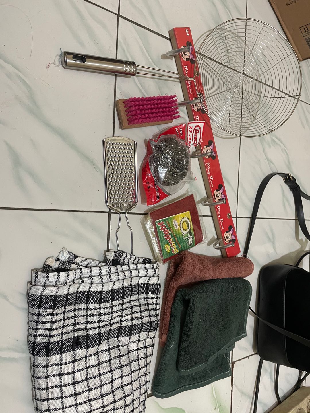 Parutan Keju Stainless / Parutan Serbaguna Stainless