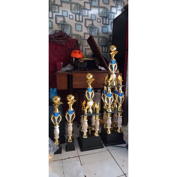 trophy piala 1 set juara 1234 (kaki 8,kaki 4,kaki 1,kaki 1)