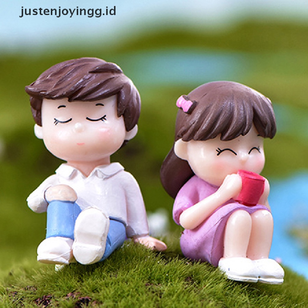 // justenjoyingg.id // 2pcs/set Mini Lovers Dolls Model Figures Landscape Fairy Garden Ornaments ~