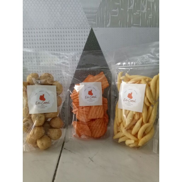 

snack l ladu keju l kerupuk ikan tenggiri l 3 pcs=10 rb