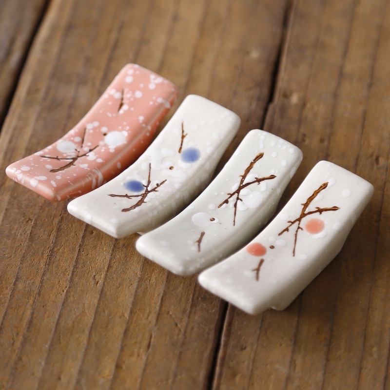 Tempat Sumpit Keramik Jepang / Holder Sumpit Keramik Motif Kucing Kelinci sakura
