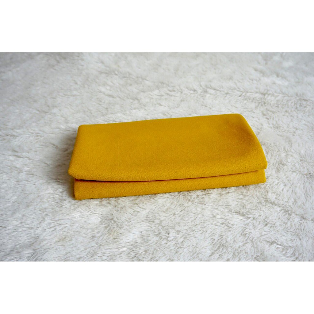 Pasmina Tali Karet 180x75Cm Pasmina Tebal Bahan Italiano Crepe Pasmina Polos-Mustard