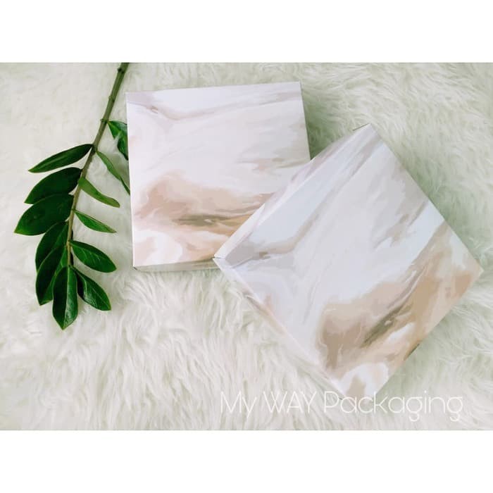 

Box serbaguna / kotak / dus 22 x 22 x 5 Granite untuk Roti,Kue,donat