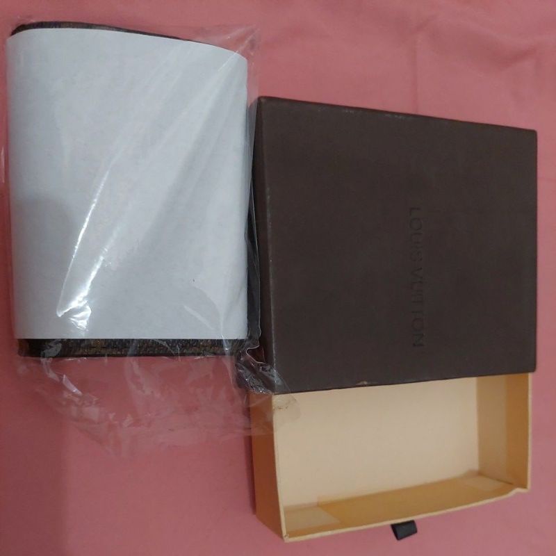 Dompet second LV ori