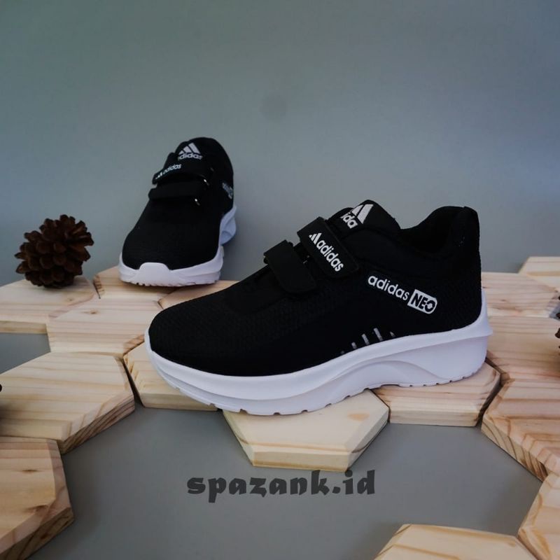 SEPATU ANAK PEREMPUAN LAKI LAKI SEKOLAH SD TK 2 TAHUN IMPORT WARNA HITAM POLOS