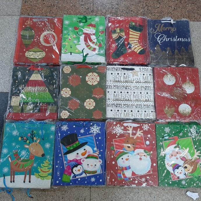 

(TERLARIS) Best seller Paperbag Christmas/Tas Kertas Natal uk 25X30 Tbk