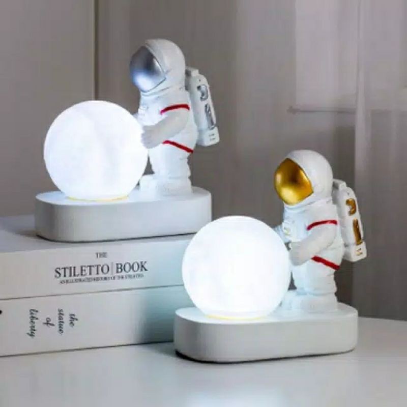 NC READY- Lampu Tidur / Lampu Meja Desain Astronot/ Lampu Hias Astronot