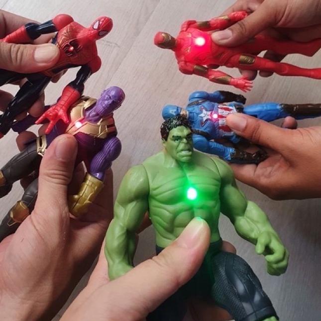 Mainan action figure avengers 2 set 5pc cake topper hulk antman thor - Antman nyala