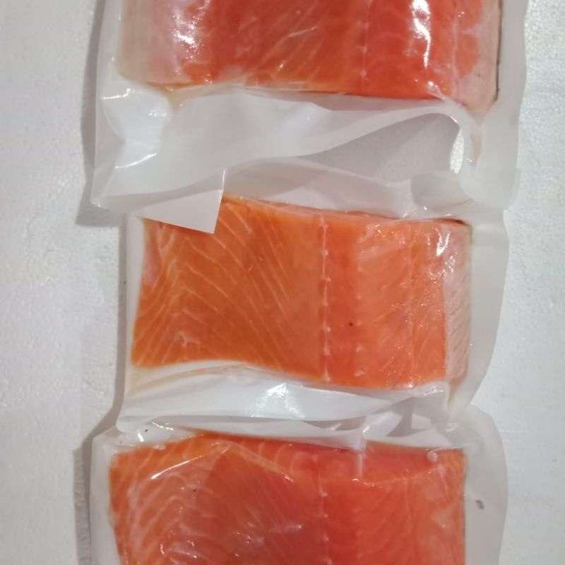 

salmon fillet porsian 200 gram