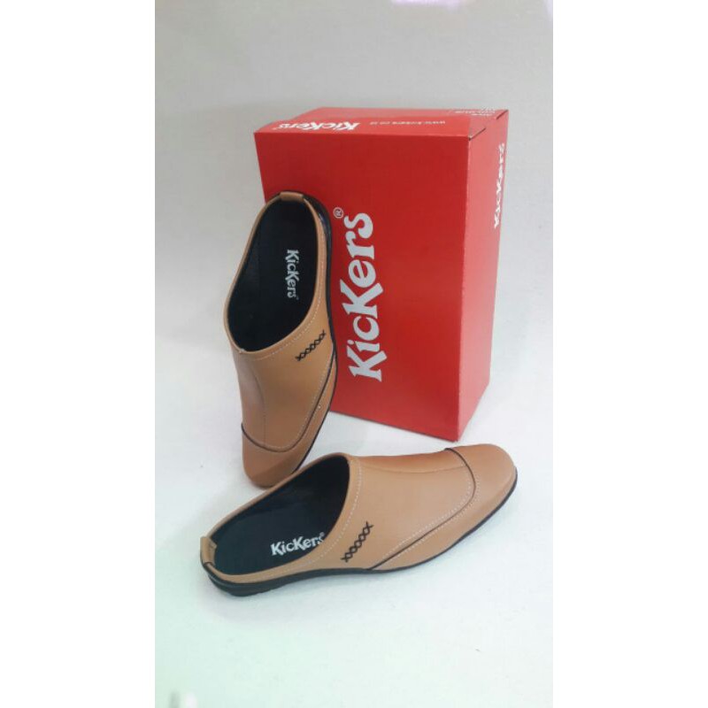 sandal selop Kickers pria