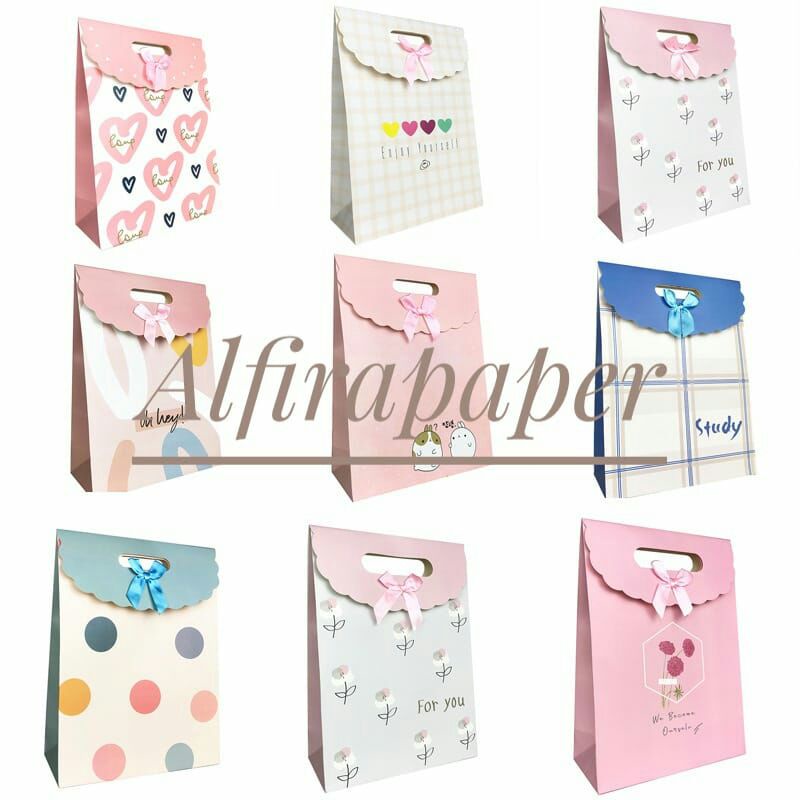 

Tempat Kado Paper Bag Impor Medium 19 x 9 x 27cm