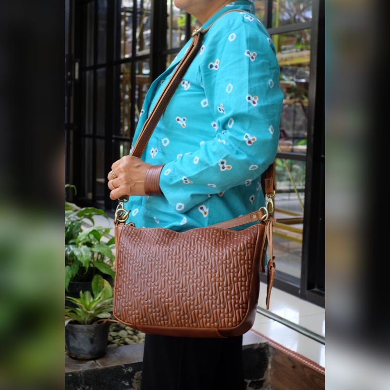 AIRA | Tas Kulit Asli Wanita Sling Cah Ayu Tas Selempang Shoulder Bag Kekinian